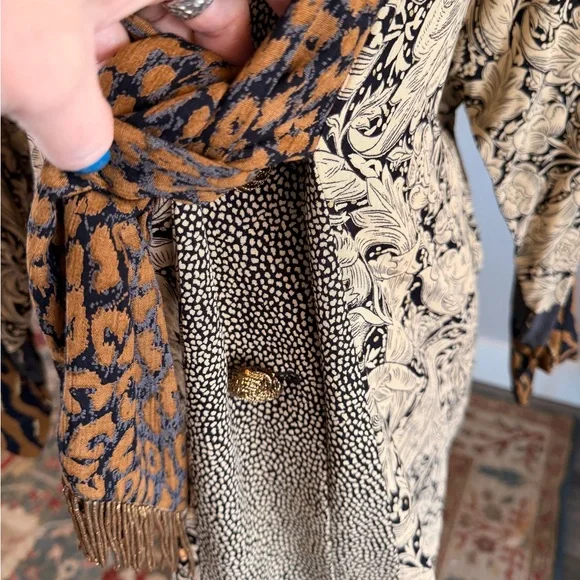 Carole Little Tan and Black Patterned Mixed Jacket - Picture 7 of 9